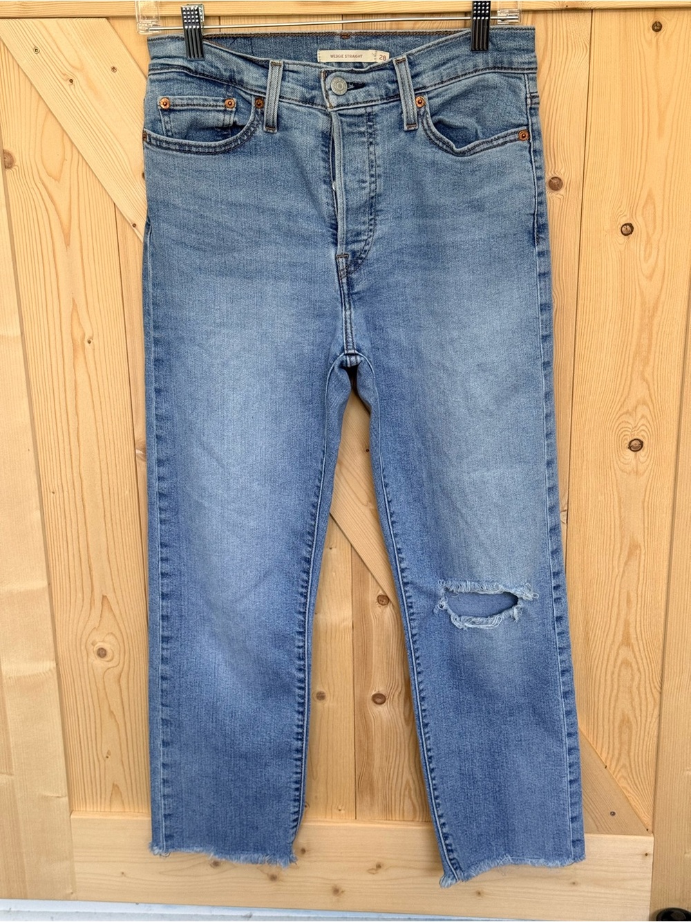 Levi's Wedgie Straight Straight-Leg Jeans with Knee Distress